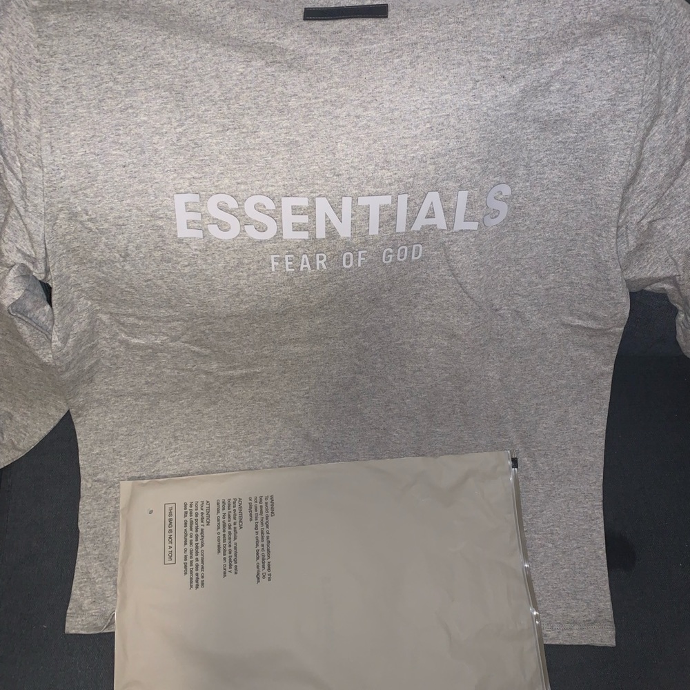 Essentials MEN tee